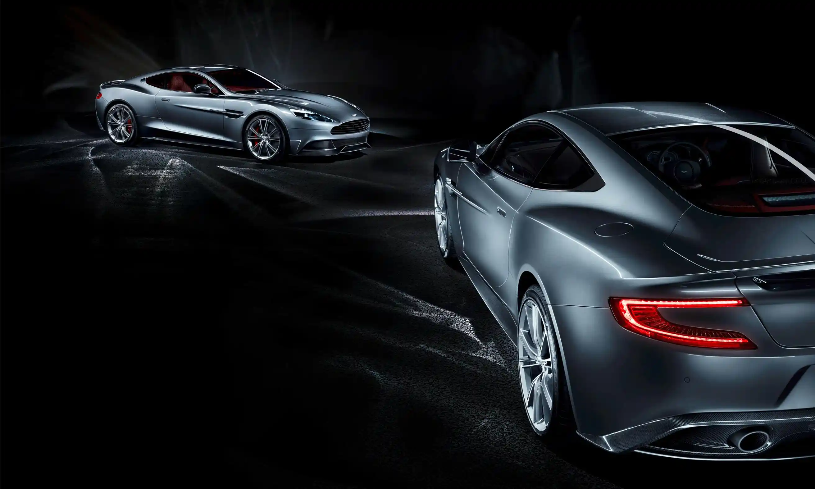 hire Aston-Martin-Vanquish