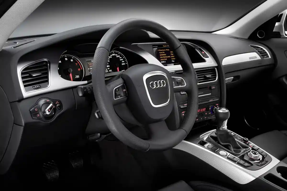 hire Audi-A4-Cabriolet