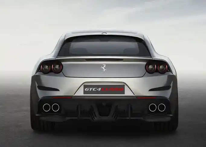 rent Ferrari-GTC4Lusso