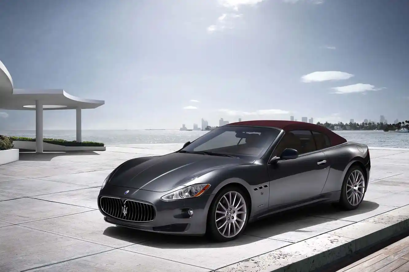 hire Maserati-Grancabrio