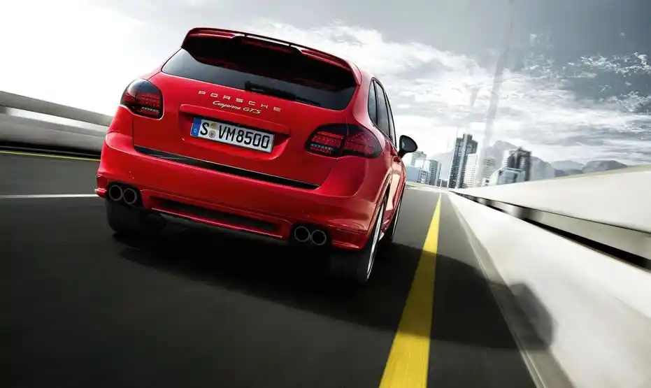 hire Porsche-Cayenne-GTS