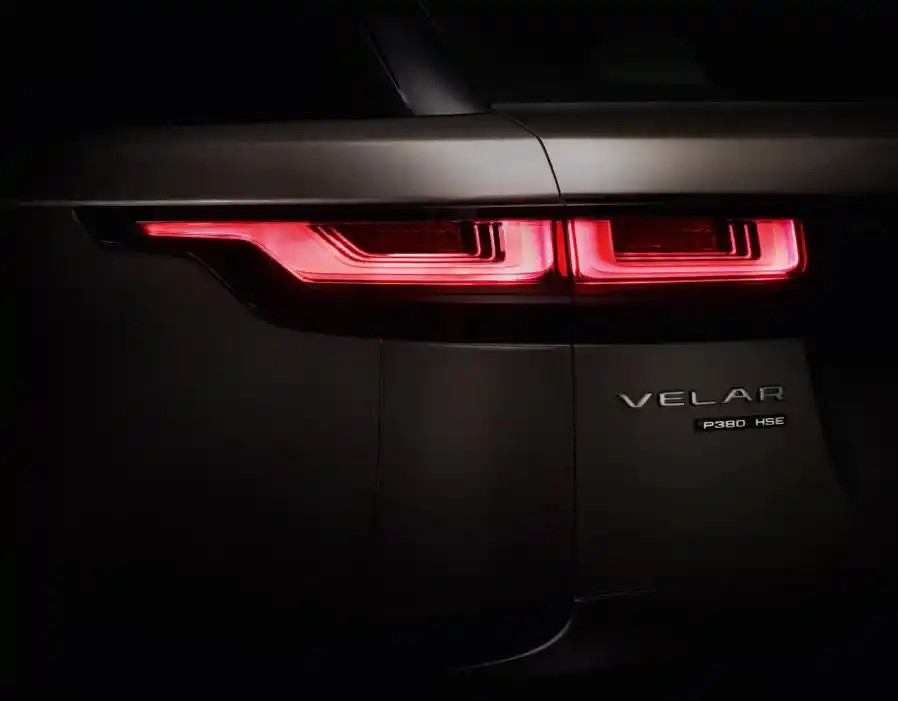 hire Range-Rover-Velar